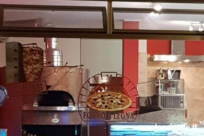 Vendita Attivita' artigianali alimentari e non PIZZERIA D'ASPORTO a Mozzate (CO)
